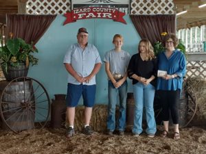 2021 Moss/Gallegos Scholarship Recipients Gracie Wallgren-Crider and Emmarie Savell, pictured with Greg and Rhonda Moss